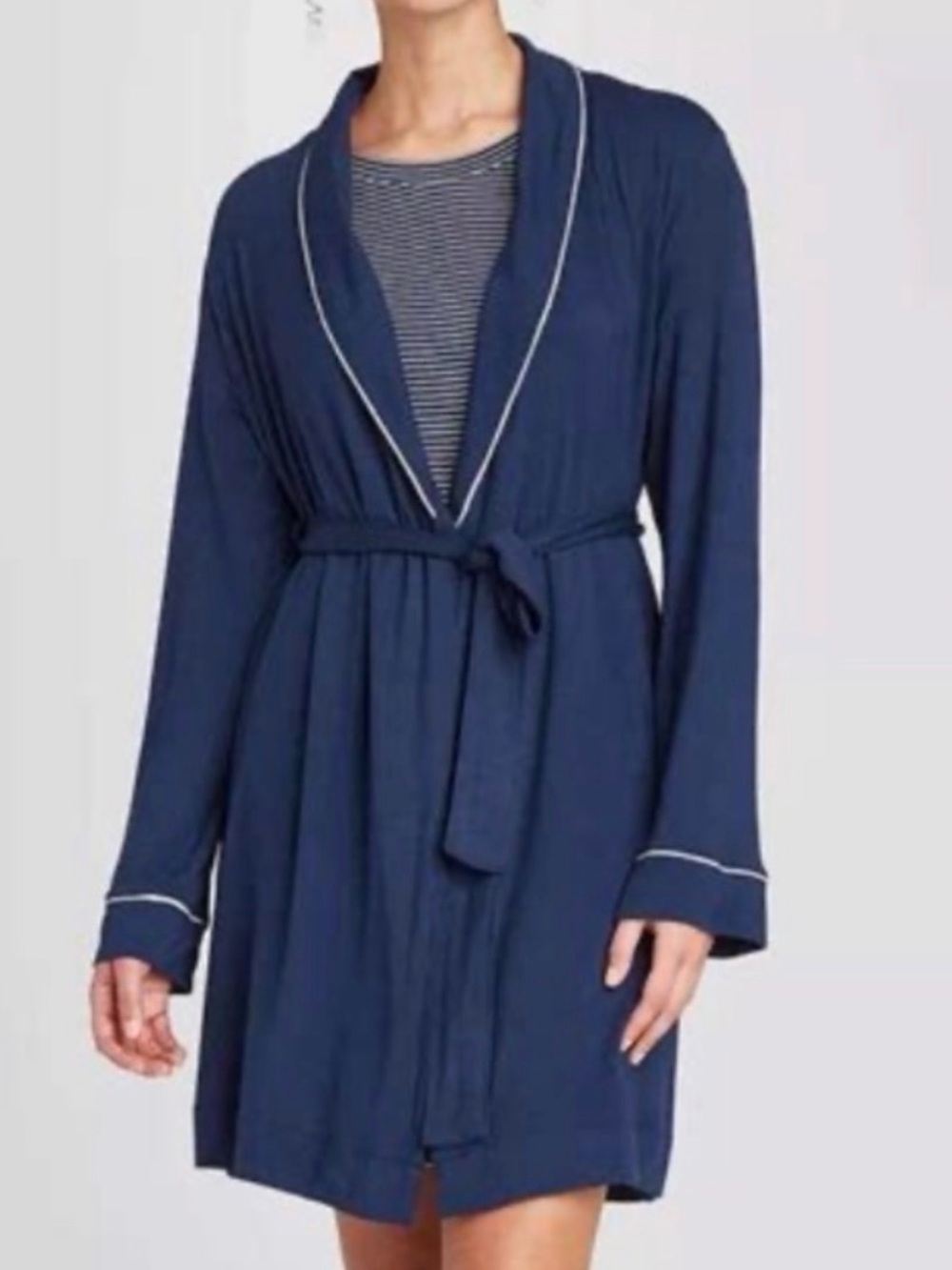 Stars Above Lightweight Shawl-Collar Robe with White Piping